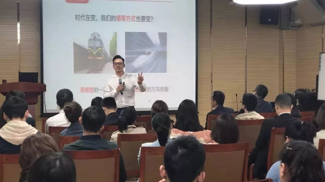 ����(chu��ng)�����A��������������Ӣ�Ÿ����Ï������������M(j��n)嫺�����(chu��ng)��88��Ͷ���Yƽ�_ϵ�л��